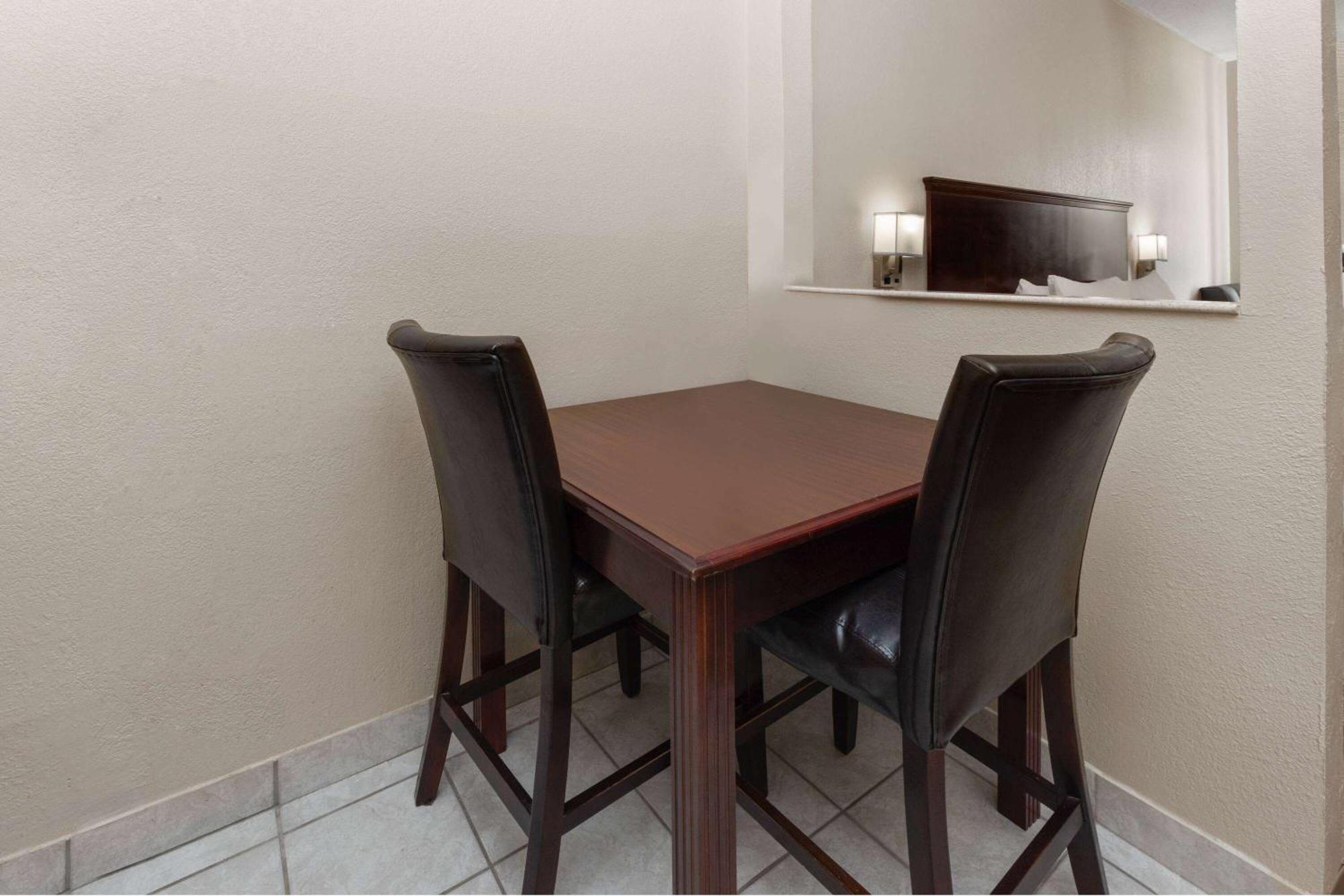 Baymont By Wyndham Houston Brookhollow Luaran gambar